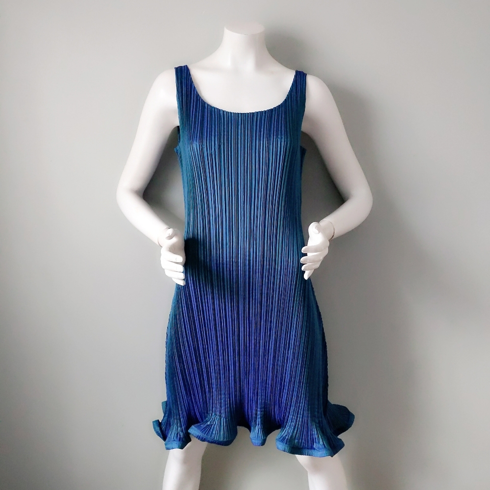 ♥️HP♥️ Issey Miyake Pleated Blue Iridescent Dress - Picture 1 of 9